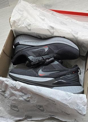 > nike zoom winflo 
• graphite / black / red • 4