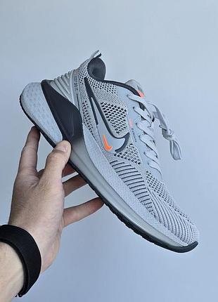 Nike zoom winflo 
• light grey / black / orange •