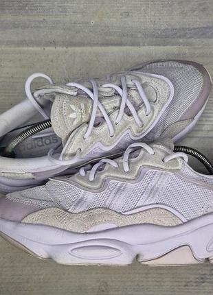 Кроссовки adidas ozweego