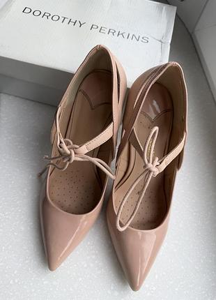 Підбори dorothy perkins туфлі