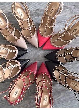 Туфлі valentino rockstud