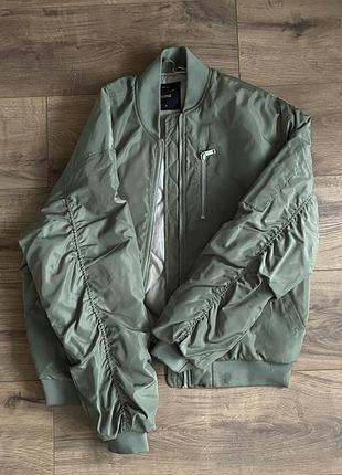 Хакі бомбер house outerwear