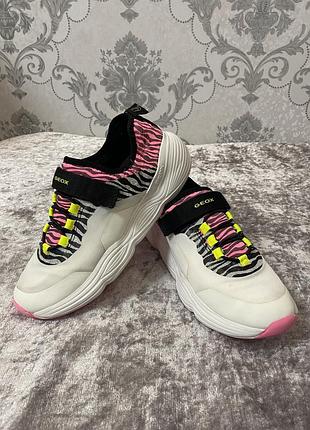 Кросівки geox