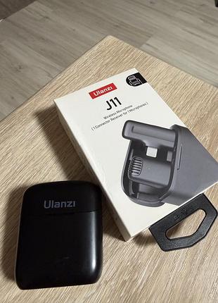 Бездротовий мікрофон ulanzi j11 для ios з прямим підключенням (без адаптерів) до порту lightning на смартфоні.