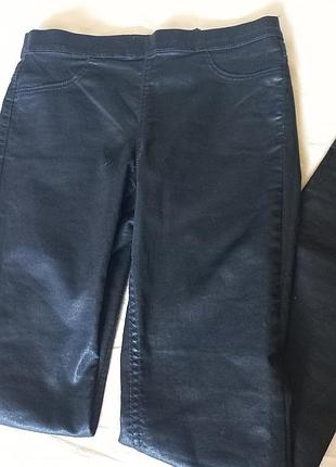 Черные брюки (леггинсы) h&amp;m, размер 36 (s) с напылением "под кожу"