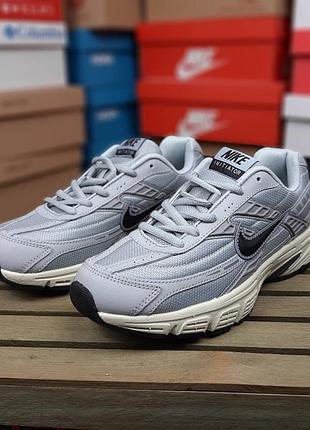 Nike initiator сірі 3