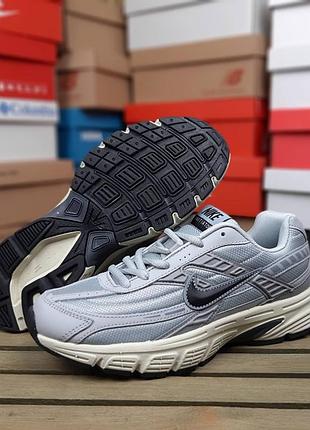Nike initiator сірі 4