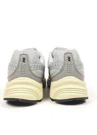 Nike initiator сірі 7
