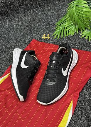 Кросівки nike revolution оригінал розмір 44 28 сантиметрів