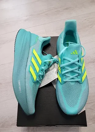 Кроссовки adidas ultraboost 5 новые оригинал