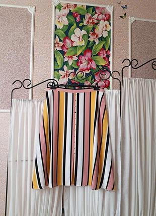 Стильна юбка в полоску з гудзиками papaya collection.