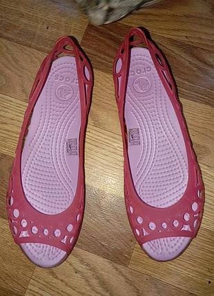 Продам балетки crocs