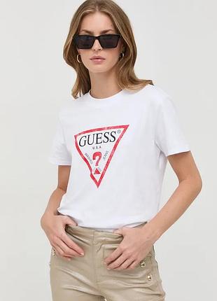 Женская футболка guess белая белая хлопковая футболка гесс классическая женская футболка с логотипом