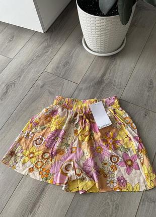 Шортики нові