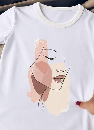Женская футболка с принтом белая soft+ вискоза модная летняя футболка оверсайз білий обличча, 46/48