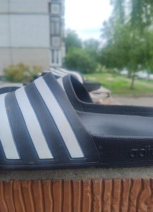 Легенькі оригінальні  шльопанці  adidas