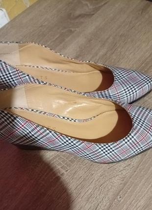 Классические женские туфли-лодочки talbots 37-37.5