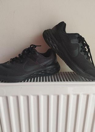 Кроссовки nike 35.5 размер