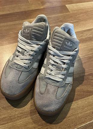 Кросівки adidas