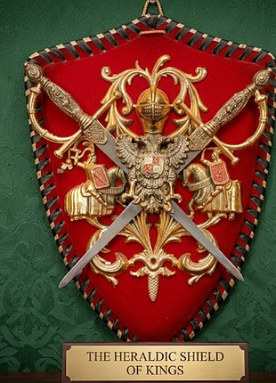 Вінтажне декоративне настінне панно «лицарський щит з мечами» (сувенір / подарунок) висота: 30 см ширина: 22 см
