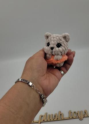 Мягкая вязаная игрушка брелок котик