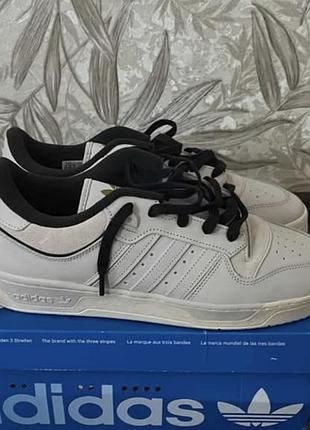 Чоловічі кросівки adidas