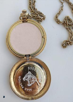 Пудрениця max factor geminesse на ланцюжку — вінтаж, повний комплект. сша 1970-ті