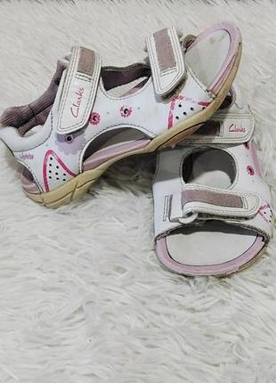 Дитячі сандалі clarks, розмір 9.5 устілки 18 см.