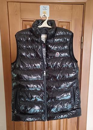 Жилетка  moncler.