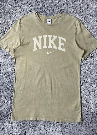 Футболка nike sportswear розмір м