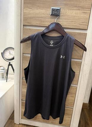 Майка від бренду under armour