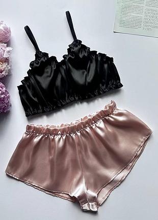 Черный топ с рюшами и шорты, комплект пижамный атлас xxs 1361- 555-1 золото