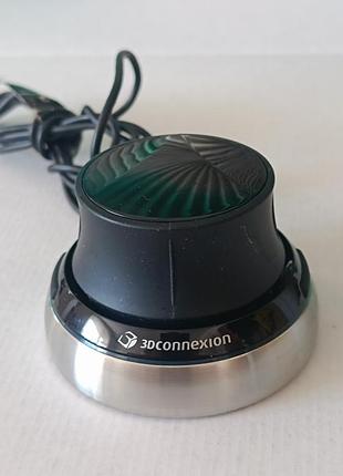 Мышка компьютера 3d connexion фирмы specemouise очень хорошем состоянии все целое и работает сроки отправки уточняйте я не всегда бываю дома