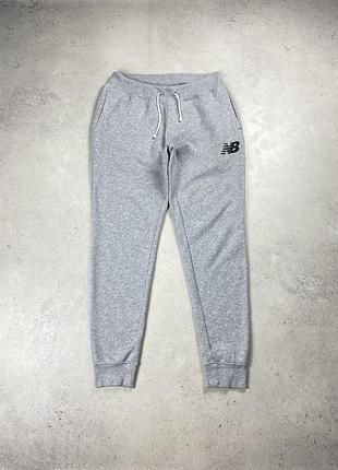 Штани new balance