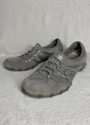 Замшевые красивые кроссовки от skechers.