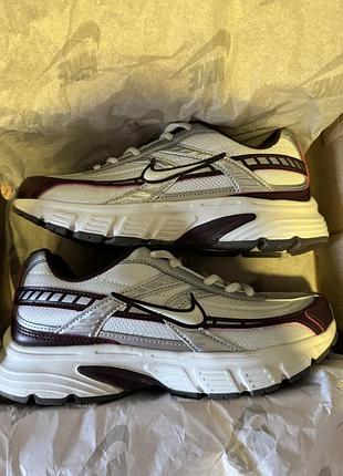 Продам женские кроссовки nike initiator metallic/bordo ib4688-111.