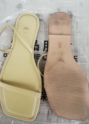 Босоніжки zara