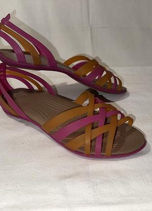 Босоніжки * crocs* w 8 р.38, 39 (25.50см)