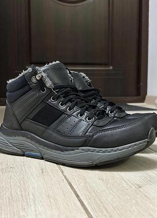 Чорні чоловічі черевики skechers