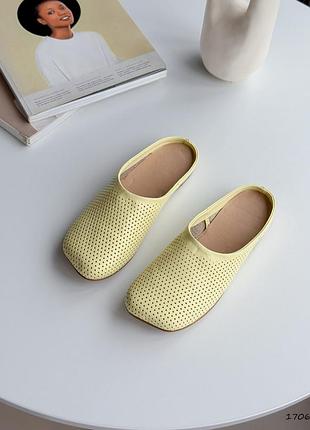 Мюлі шкіряні з наскрізною перфорацією