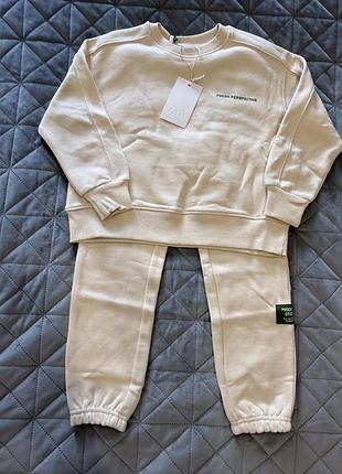 Дитячий спортивний костюм zara 122 р,6-7 років.