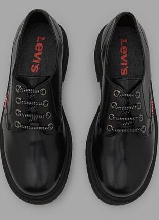 Туфлі на платформі levi's ,34-35р 2