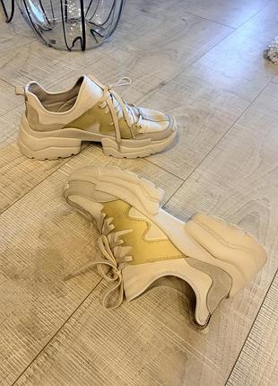 Кросівки zara