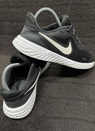 Кроссовки женские nike