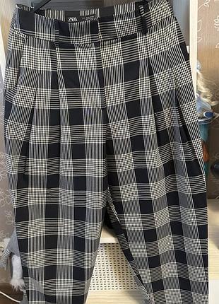 Брюки zara в клітинку, розмір m
