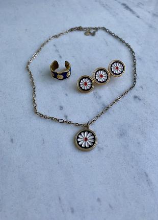 Кулон, кільце, заколка