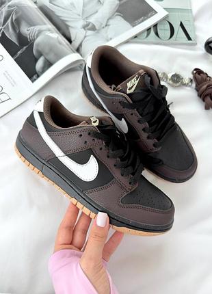 Жіночі кросівки nike dunk low next nature у кольорі brown/black