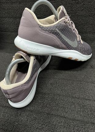 Кросівки жіночі nike