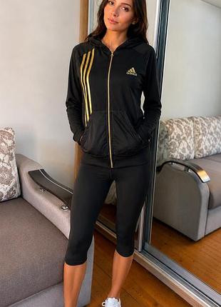 Жіночий спортивна кофта adidas , розмір м/ євр : 38 / укр : 46 , та футболки і велосипедок .
