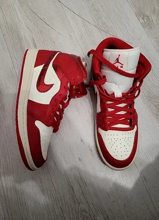 Кроссовки nike air jordan 1 mid новые original